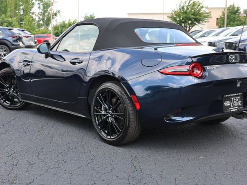 New 2026 MAZDA MX-5 Miata Club w/ Interior Package RWD image 5