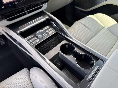 New 2026 Lincoln Nautilus Reserve AWD/4WD image 25