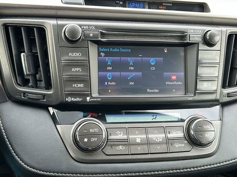 Used 2015 Toyota RAV4 XLE AWD/4WD image 15