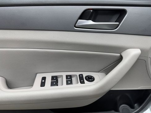 Used 2019 Hyundai Sonata SEL FWD image 9