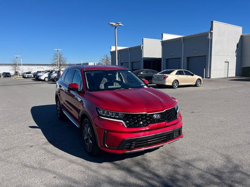 Used 2021 Kia Sorento S image 2