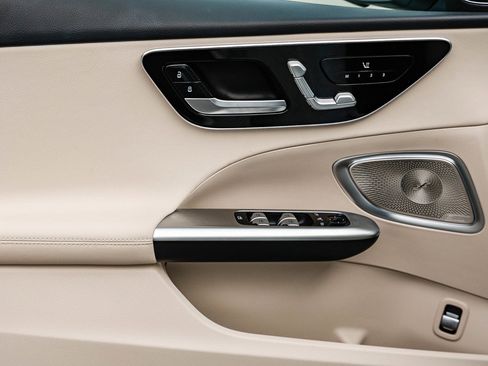 Certified 2024 Mercedes-Benz C 300 4MATIC Sedan image 21