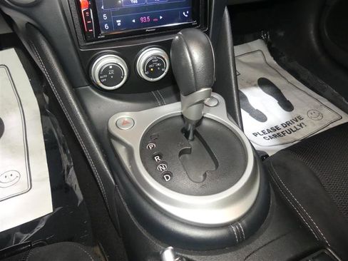 Used 2017 Nissan 370Z Coupe image 31