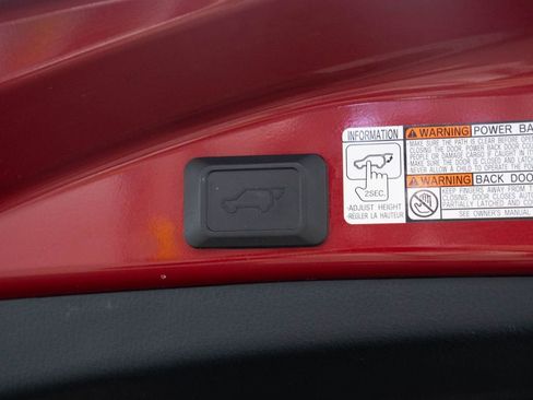 Used 2015 Toyota RAV4 XLE image 27