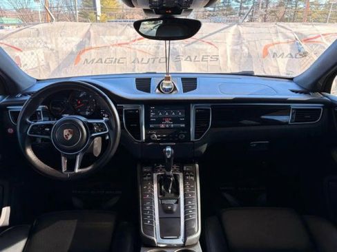 Used 2017 Porsche Macan GTS AWD/4WD image 26