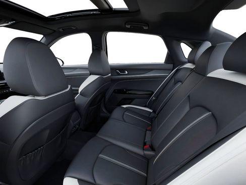 New 2026 Kia K5 GT-Line image 18