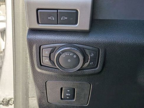 Used 2016 Ford F150 Lariat image 13