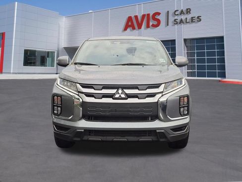 Used 2025 Mitsubishi Outlander Sport SE AWD/4WD image 2