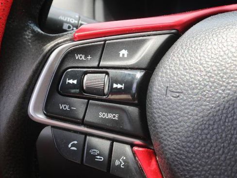 Used 2018 Honda Accord LX image 9