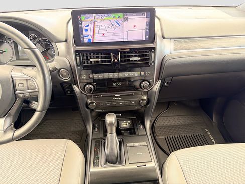 Used 2023 Lexus GX 460 w/ Black Line Special Edition image 18