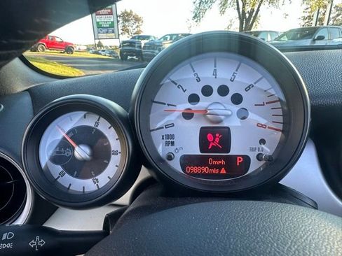 Used 2013 MINI Cooper Convertible image 30