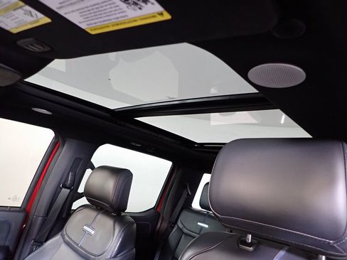 Used 2024 Ford F150 Platinum image 7