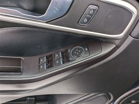 Used 2020 Ford Explorer XLT w/ Comfort Package image 15