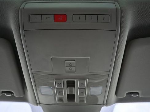 Used 2019 Volkswagen Atlas SEL Premium image 36