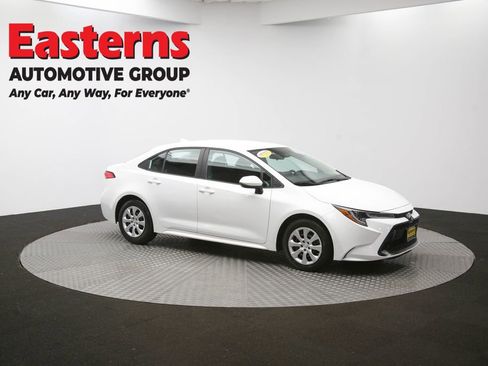 Used 2022 Toyota Corolla LE image 45