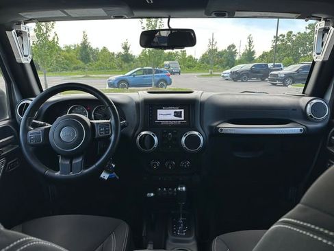 Used 2016 Jeep Wrangler Unlimited Sahara AWD/4WD image 25