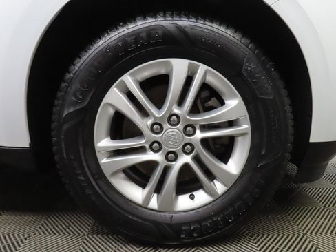 Used 2019 Buick Enclave Essence image 10