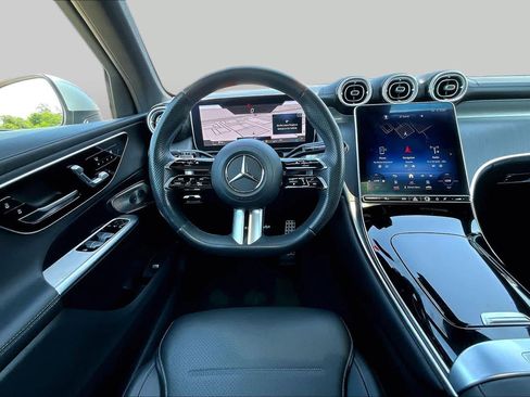 Used 2023 Mercedes-Benz GLC 300 image 6