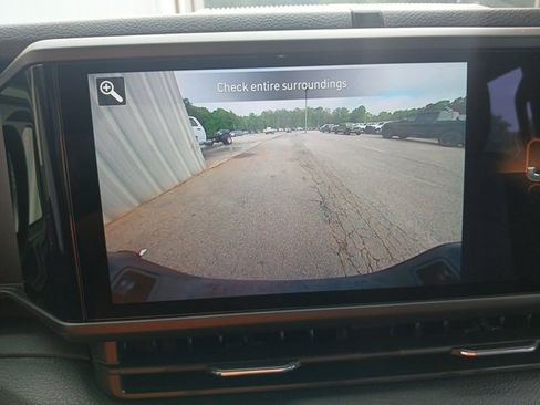 New 2025 Jeep Gladiator Sport image 40