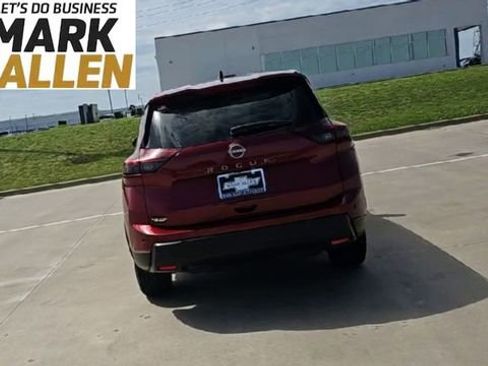 Used 2025 Nissan Rogue SV FWD image 7