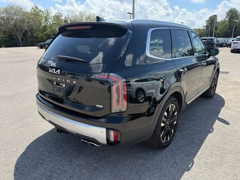 Used 2024 Kia Telluride SX Prestige w/ Towing Package image 3