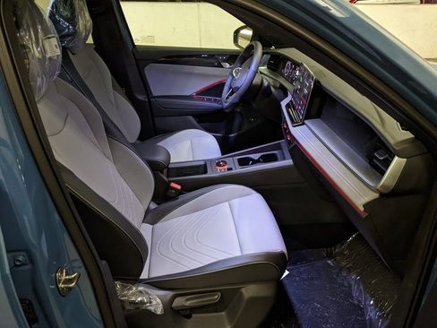 New 2026 Volkswagen Tiguan SE R-Line FWD image 22