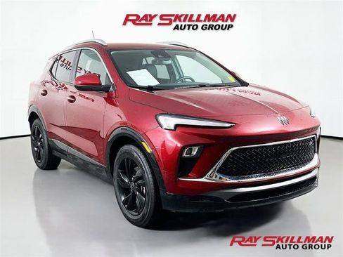 Used 2024 Buick Encore GX Sport Touring image 1