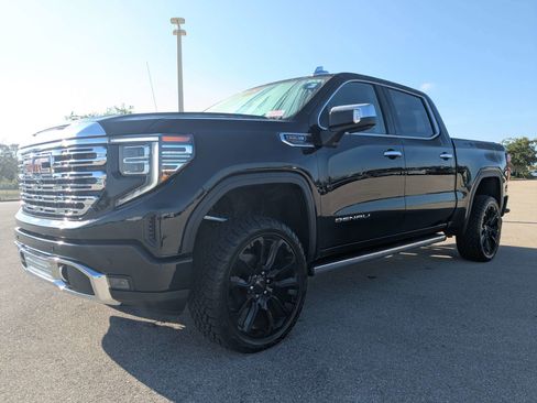 Used 2024 GMC Sierra 1500 Denali w/ Denali Reserve Package AWD/4WD image 9