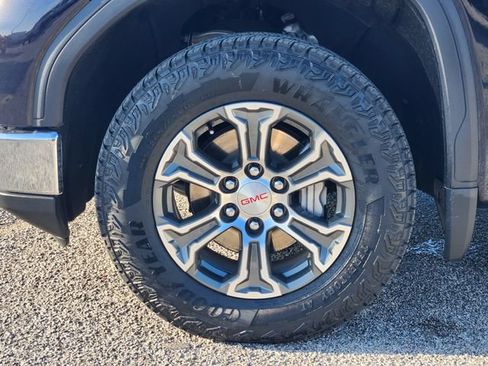 Used 2025 GMC Sierra 1500 SLT AWD/4WD image 10