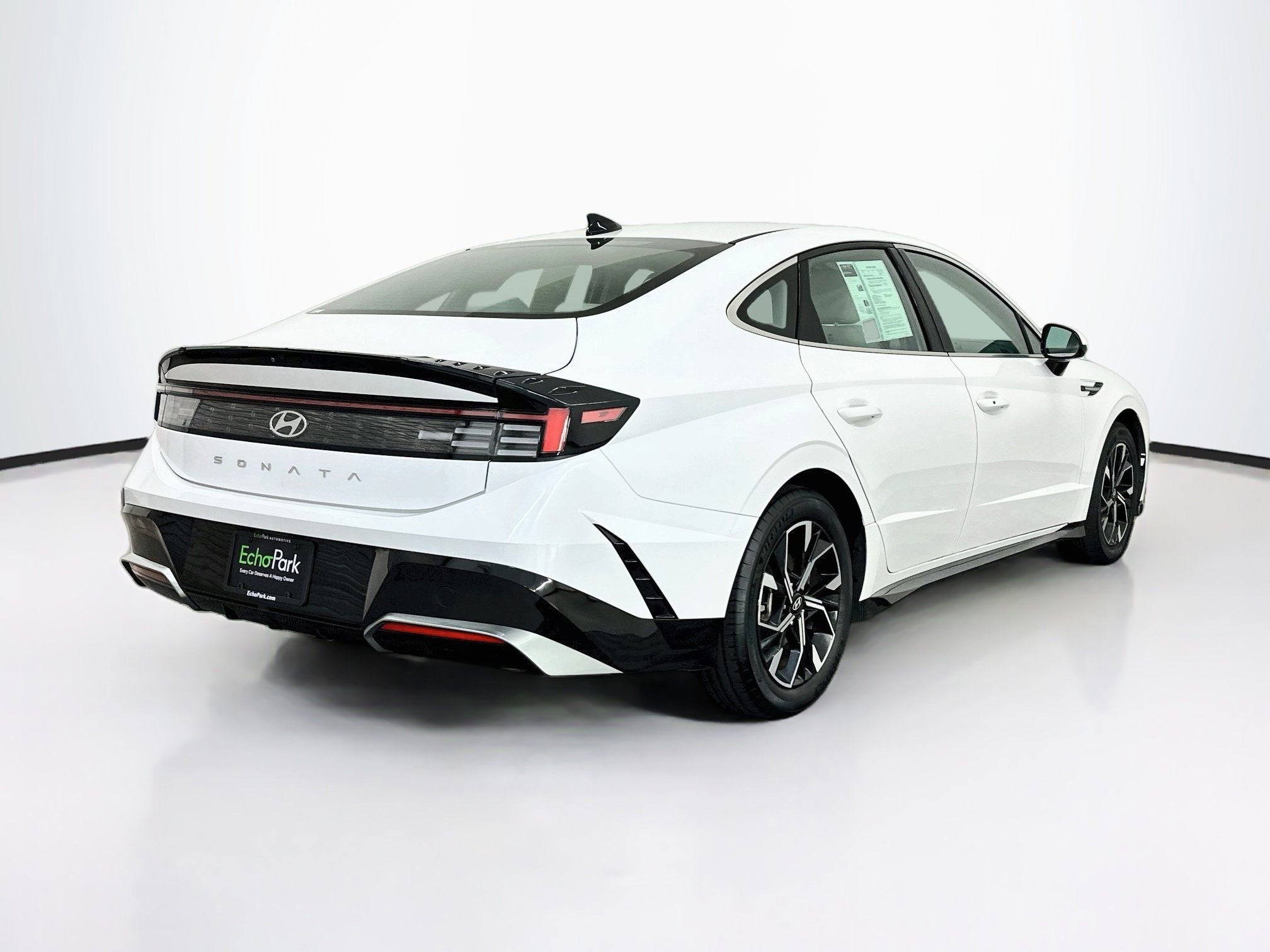 Used 2025 Hyundai Sonata SEL FWD image 9