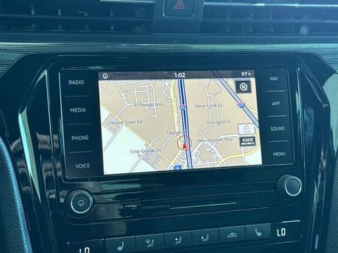 Certified 2021 Volkswagen Passat 2.0T R-Line image 18