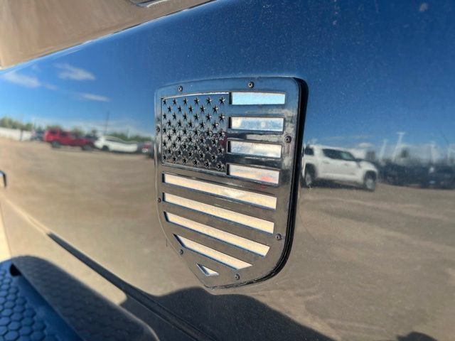 Used 2017 RAM 1500 Classic SLT AWD/4WD image 12
