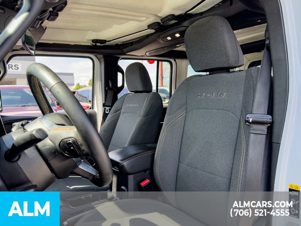 Used 2024 Jeep Wrangler Unlimited Sahara AWD/4WD image 17