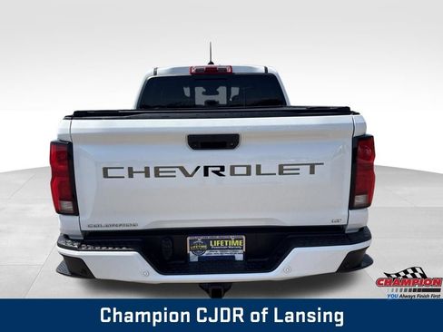 Used 2023 Chevrolet Colorado LT w/ LT Convenience Package III AWD/4WD image 6