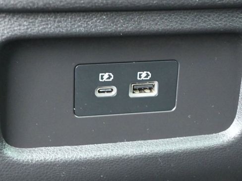 Used 2024 Nissan Pathfinder SL w/ SL Premium Package FWD image 19