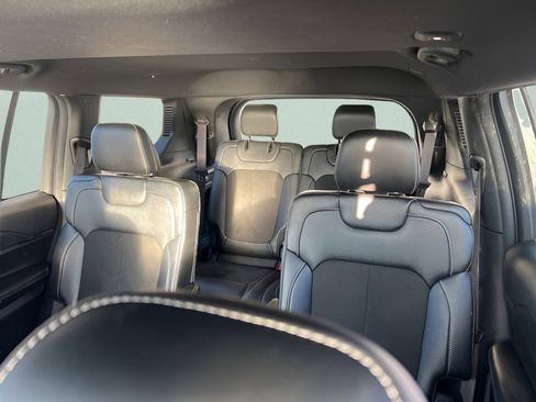 Used 2023 Jeep Grand Cherokee L Altitude image 21