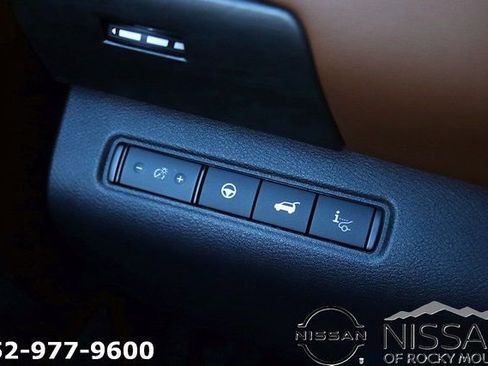 New 2026 Nissan Pathfinder Platinum image 26