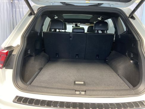Used 2022 Volkswagen Tiguan SEL R-Line image 35