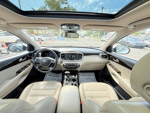 Used 2020 Kia Sorento EX image 26