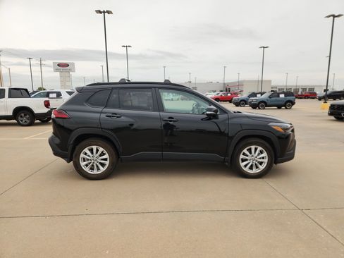 Used 2026 Toyota Corolla Cross LE w/ Moonroof Package FWD image 7