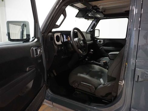 Used 2024 Jeep Wrangler Unlimited Sport image 11