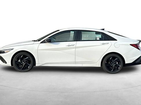 Used 2026 Hyundai Elantra Sport FWD image 3