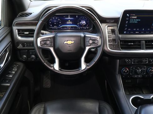 Used 2024 Chevrolet Suburban LT RWD image 10