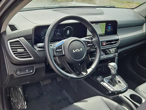 Certified 2024 Kia Seltos EX AWD/4WD image 28