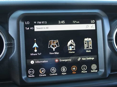 Used 2023 Jeep Wrangler Unlimited Sahara w/ Cold Weather Group AWD/4WD image 31