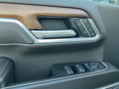 Used 2025 Chevrolet Silverado 2500 High Country w/ High Country Premium Package image 19