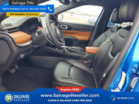 Used 2024 Jeep Compass Limited AWD/4WD image 9