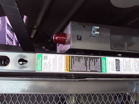 Used 2014 Ford E-250 and Econoline 250 Extended w/ Power Group RWD image 11