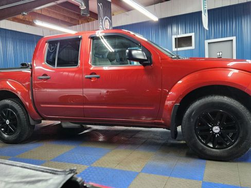 Used 2014 Nissan Frontier SV image 55