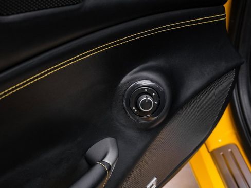 Used 2017 Ferrari 488 Spider image 39